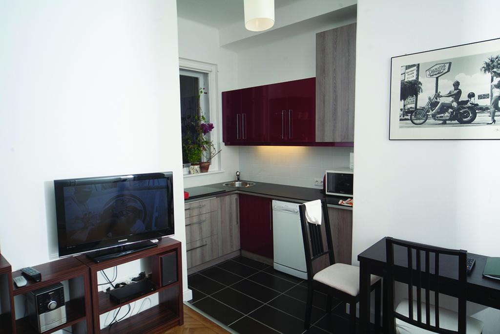 Judy And Sandor Apartmen Boedapest Buitenkant foto